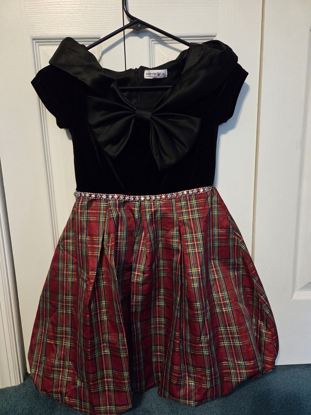 Knitworks Black Velvet Top Satin Red Plaid Holiday Dress Girls Size 12